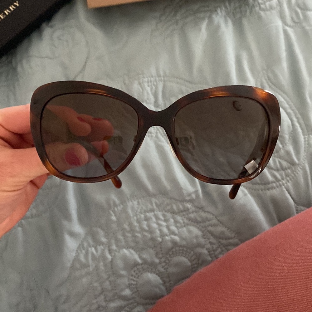 Burberry sunglasses
